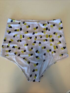 Kortni Jeane High-Waist Printed Swim Bottoms — White with Lime & Black Spots-S